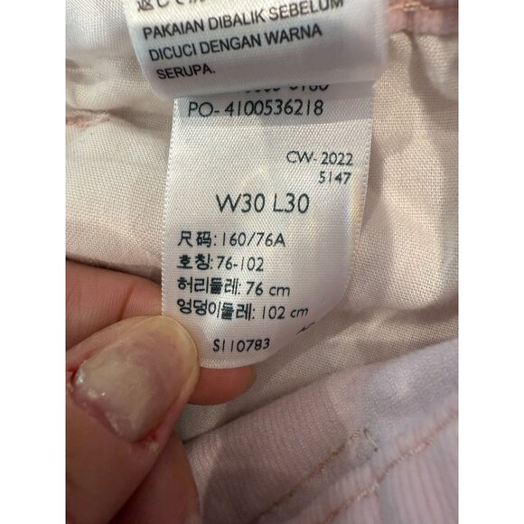 Levi's Women's 724 High-Rise Straight-Leg Corduroy Jeans, size W30 L30 - Picture 4 of 16